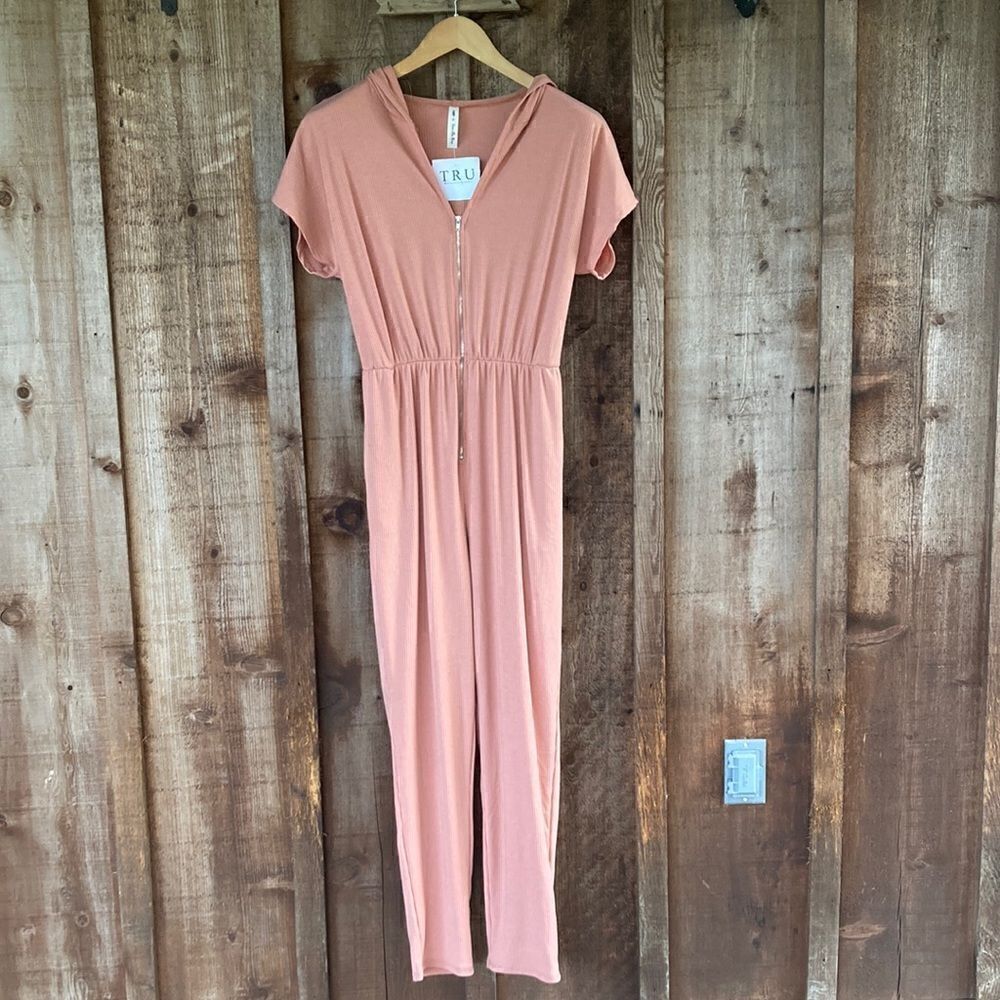 Vanilla Bay Peach Bentley Best Laid Plans Zip-Front Hooded Ribbed Jumpsuit